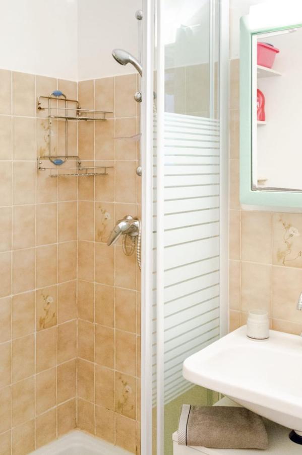 Ferienwohnung Cosy Studio Just A Stone'S Throw From The Beach Sainte-Maxime Exterior foto